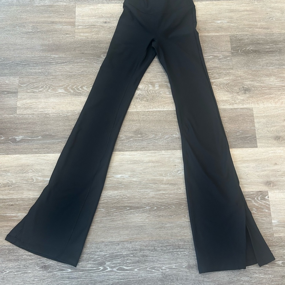 Abercrombie and Fitch Womens split hem leggings YPB XXS like new